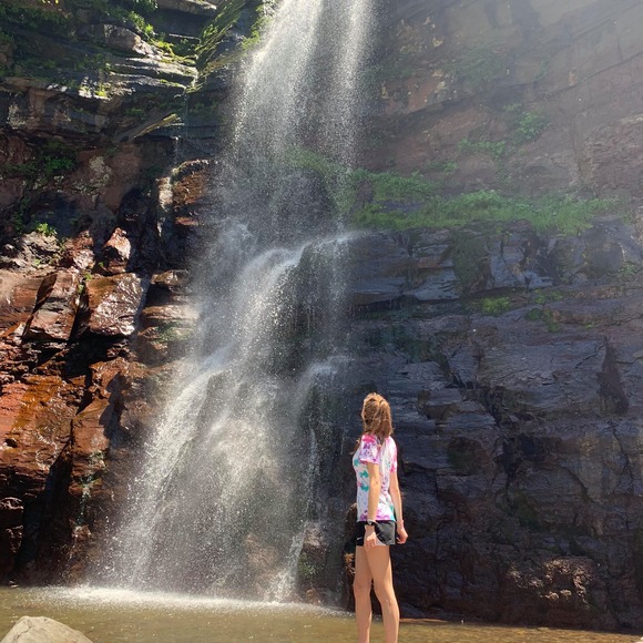 Meet your Posher, Michelle - Picture 2 of 2